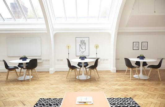 Meubels en Accessoires Combineren voor een Luxe Interieur